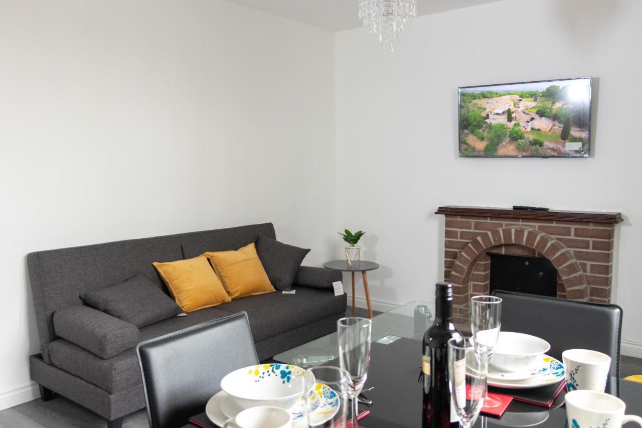 Vion Apartment - Farquhar แอเบอร์ดีน ภายนอก รูปภาพ